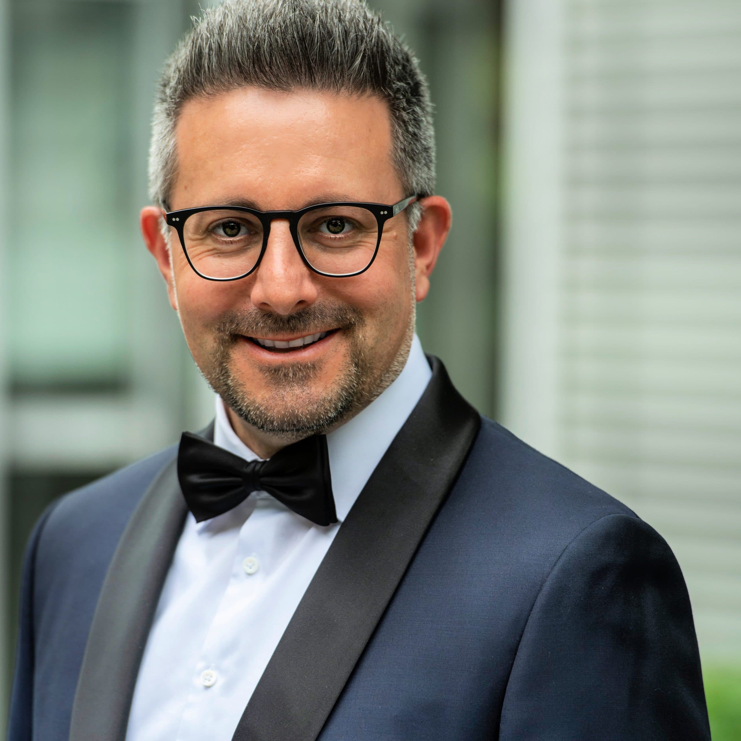 CarstenFrederikBuchert_Seitlich_lächelnd (1)